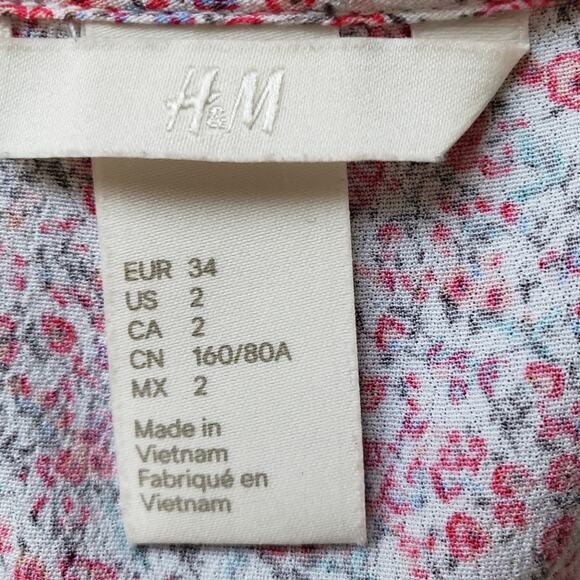 Pink and White Plunge V Neck Short Sleeve High Low Micro Floral Top Size 2 - Picture 7 of 8